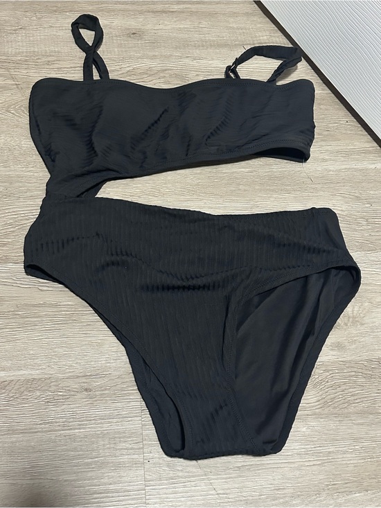Shade & Shore Other - Shade & Shore Black One-Shoulder Ribbed One-Piece Swimsuit
